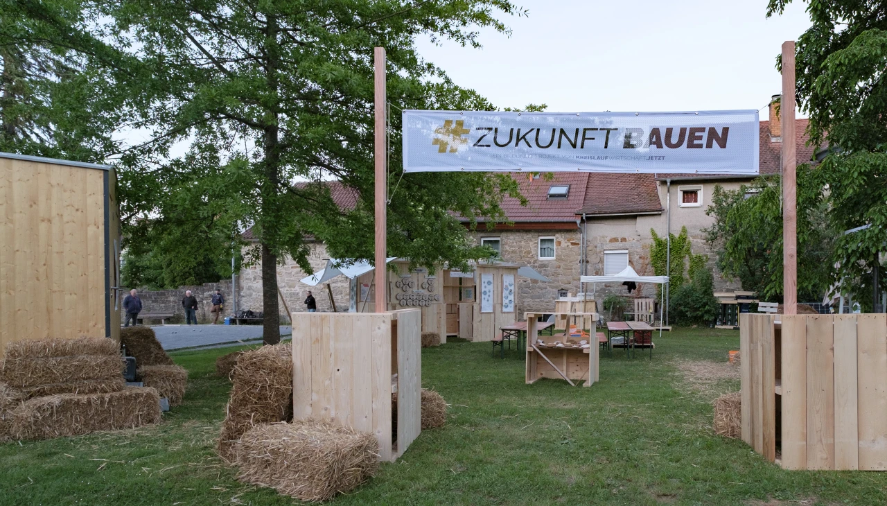 #ZUKUNFT BAUEN XSF7056